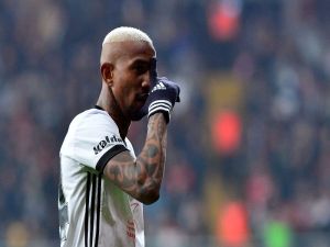 Talisca Lige Ağırlığını Koydu