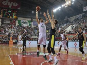 Fener Karşıyaka Deplasmanında Kazandı