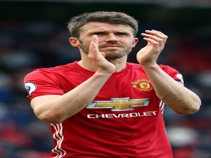 Carrick Bırakıyor