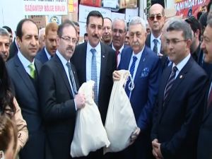 Türkiye’nin 81 İlinden Afrin’e Yardım Tırları Gidiyor
