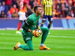 Galatasaray’da Fenerbahçe Maçlarının En Deneyimlisi Muslera