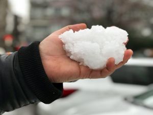 Çanakkale’de Nohut Büyüklüğünde Dolu Yağdı