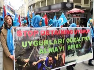 Beyoğlu’nda 700 Kişi Doğu Türkistan İçin Yürüdü