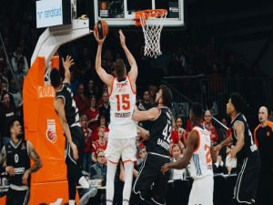 Anadolu Efes Deplasmanda Yenildi
