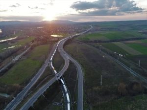 Kilometrelerce Tır Kuyruğu Oluştu