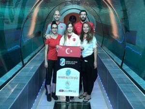 Şahika Ercümen, Dünyanın En Derin Havuzuna Daldı