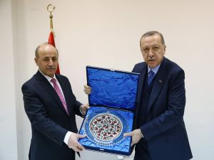 Erdoğan Erzurum Valisi Ve Büyükşehir Belediye Başkanını Kabul Etti