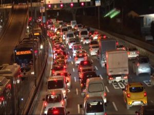 E-5’te Trafik Kilitlendi