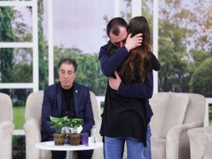 37 Yıl Sonra Büyük Kavuşma Esra Erol’da Gerçekleşti
