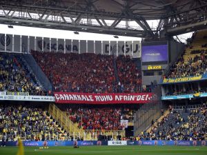 Galatasaray Taraftarından Kadıköy’de Anlamlı Pankart