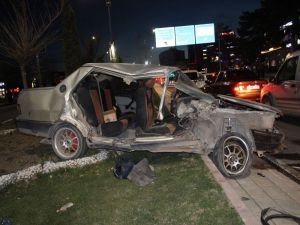 Kaza Yaptı, Yaralı Arkadaşlarını Bırakıp Kaçtı