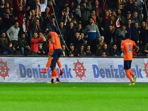 Başakşehir’den Beşiktaş’a Zirve Darbesi