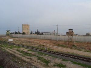 Sınırda Hareketlilik: Ateş Açan Terörist Etkisiz Hale Getirildi