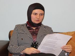 Şiirle Ayağa Kalktı
