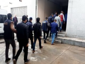 Fetö Soruşturmasında 11 Polis Tutuklandı