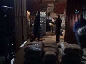1 Tonluk Uyuşturucu Operasyonu Polis Kamerasına Yansıdı