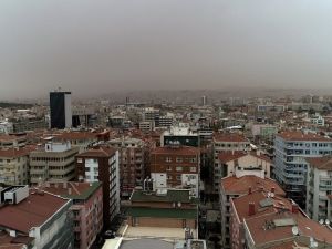 Ankara Sarı Renge Büründü