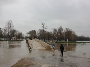 Tunca Nehri’nde ‘Kırmızı Alarm’ Devam Ediyor