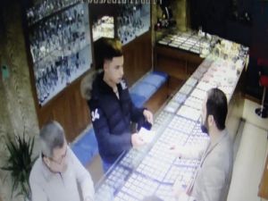 Sahte Euro’lu Dolandırıcı Yakalandı