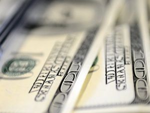 Dolar 4 Lirayı Gördü