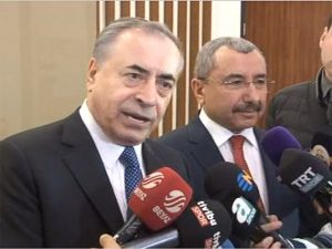 “Menajerler Bizi Bombardımana Tutuyor"