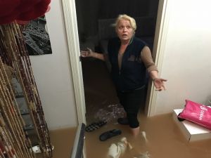 Antalya’da Evleri Su Bastı
