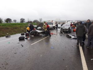 Uşak’ta Zincirleme Trafik Kazası: 3 Ölü, 3 Yaralı