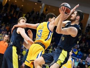 Fenerbahçe Doğuş Deplasmandan Galip Ayrıldı