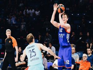 Anadolu Efes Farklı Yenildi