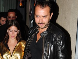 Oyuncu Hazal Kaya Doğum gününü dostlarıyla kutladı