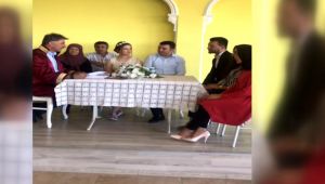 Şanssız Çift Depreme Nikahta Yakalandı