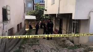 Kaldırımda silahla vurulmuş halde bulundu