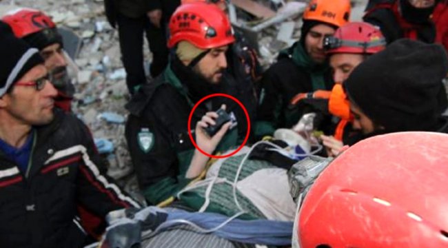 Yerini bildirdiği cep telefonu ile enkazdan çıkarıldı