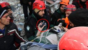 Yerini bildirdiği cep telefonu ile enkazdan çıkarıldı
