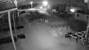 Kaza yaptığı otomobili bırakıp uzaklaşan kişi hastanede bulundu