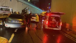 Dur İhtarına Uymayan Sürücü 3 Polisi Yaraladı