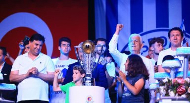 Başkan Gürün, Fethiyespor'un şampiyonluk kutlamalarına katıldı