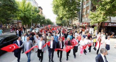 Bursa İnegöl'de 19 Mayıs 'Gençlik Yürüyüşü' ile başladı