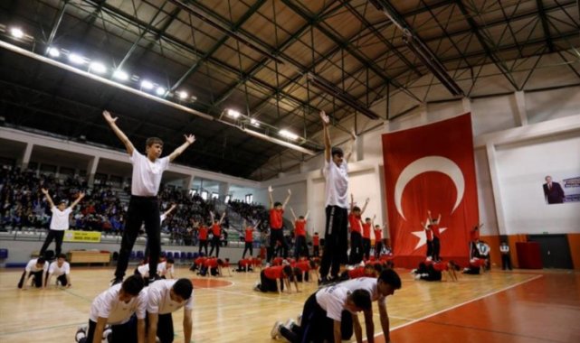 Bursa İnegöl'de Milli Mücadelenin 103'üncü yılı coşkuyla kutlandı