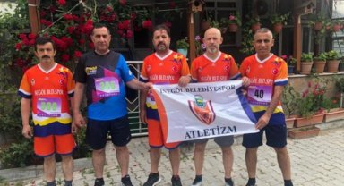 Bursa İnegöllü sporcular yarı maratonda koştu