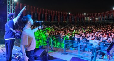 Bursa'da 'İkilem' coşkusu