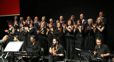 Bursa'da 'Muhtarlar Korosu' coşturdu