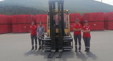 Coca-Cola İçecek'ten kadınlara forklift eğitimi