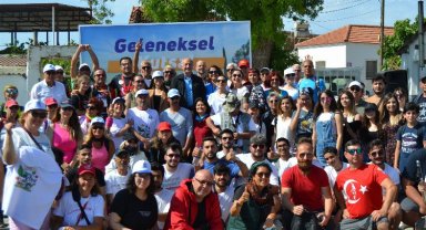 Didim'de geleneksel kutsal yol yürüyüşü