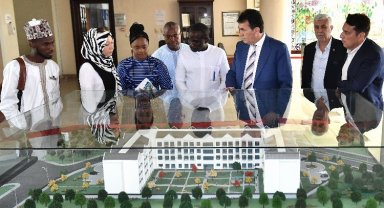 Ganalılar Bursa Osmangazi'ye ve eserlere hayran kaldı