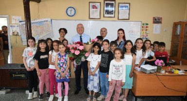 Gönüllü öğrencilerden İzmir Kavacık'ta anlamlı proje