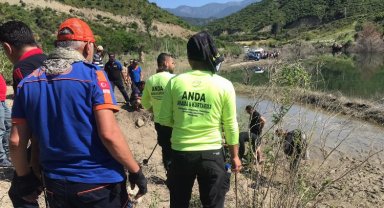 Hatay'da baraja giren iki kardeşten biri hayatını kaybetti