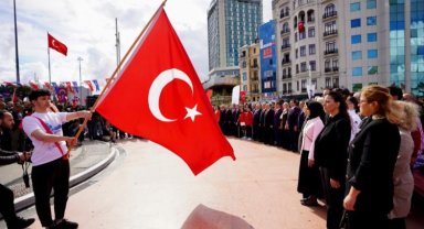 İmamoğlu: Gençlerin hayallerini burada kurabildiği bir ülke diliyorum