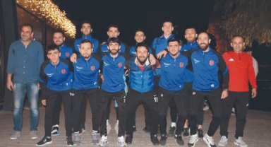 İzmir Manavkuyu'nun gözü Play Off'ta