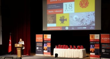 İzmir'de gençler 'Şehir ve Kadın'ı kısa filmle anlattı